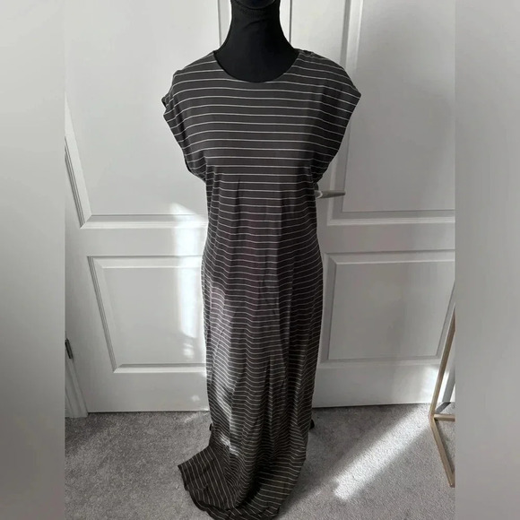 Club Monaco | Olive + White Striped Maxi Dress W/ Keyhole Back  | Size 14 - Picture 8 of 11